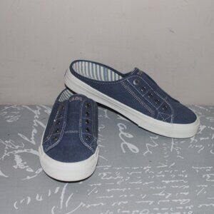 LN LADIES TAOS SLIP ON SNEAKERS - 8 - BLUE DENIM